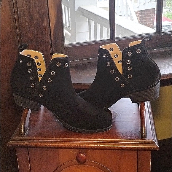 Skechers Lasso Auger Ankle Boots Black Suede Eyelets Memory Foam  Women's Size 9 - Picture 6 of 9